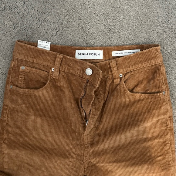 Aritzia The Bettie High Rise Flare 30L - Picture 4 of 6